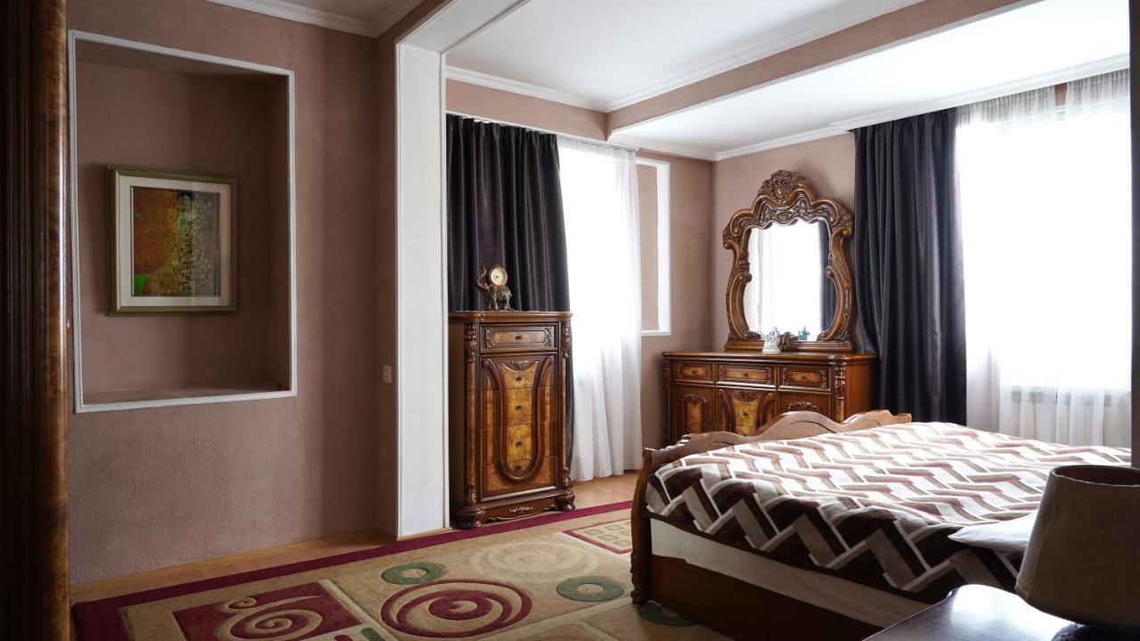 Apartment Shafi 8 Tbilisi Buitenkant foto