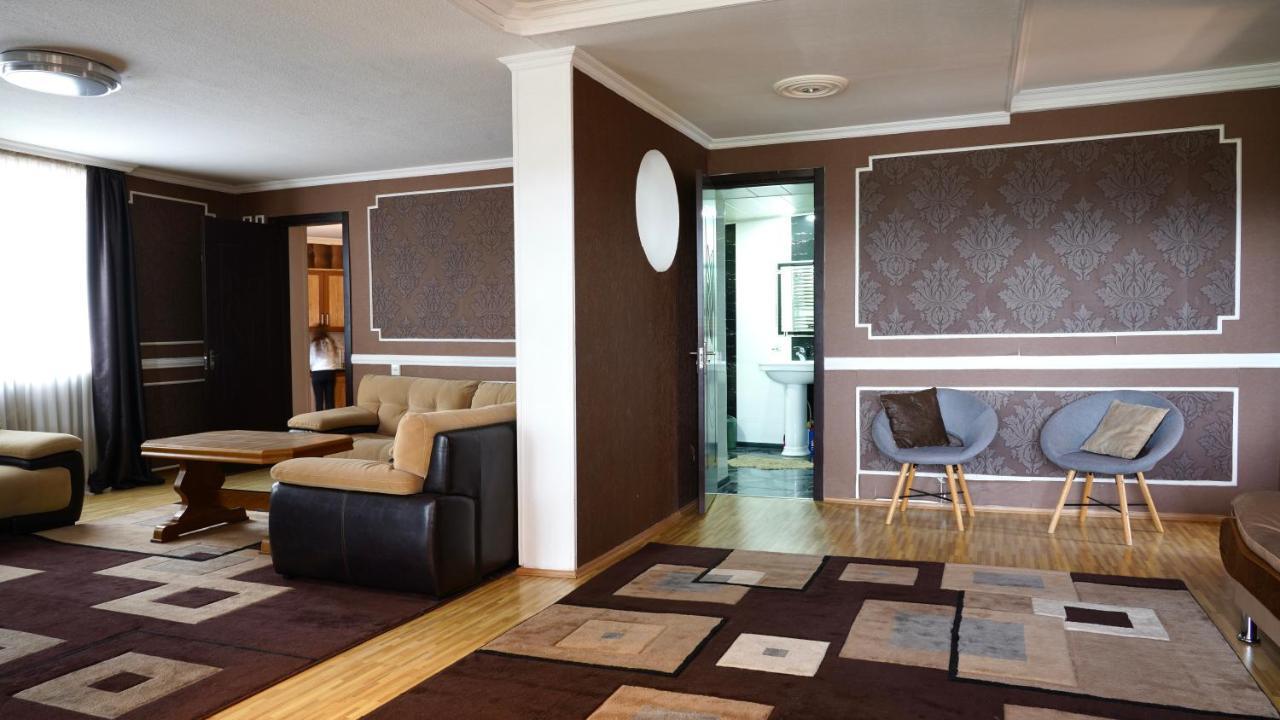 Apartment Shafi 8 Tbilisi Buitenkant foto