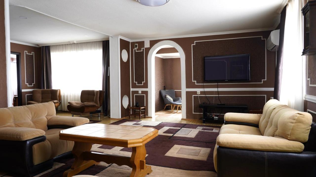 Apartment Shafi 8 Tbilisi Buitenkant foto