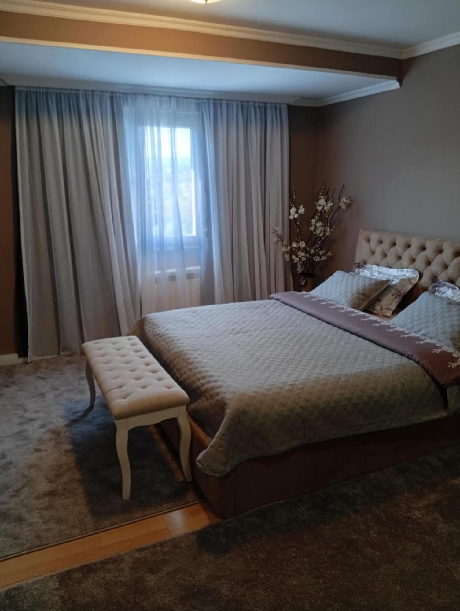 Apartment Shafi 8 Tbilisi Buitenkant foto